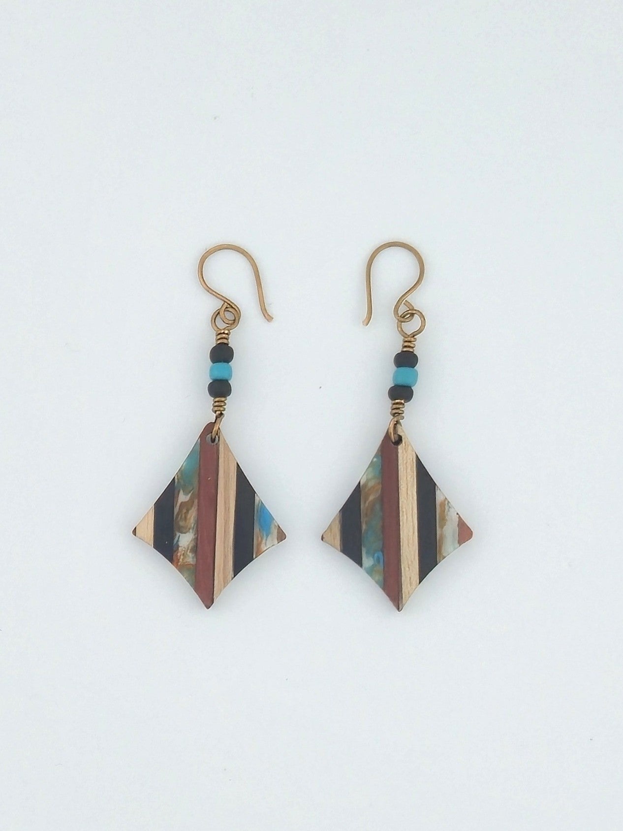 The Horizon Line Dangles