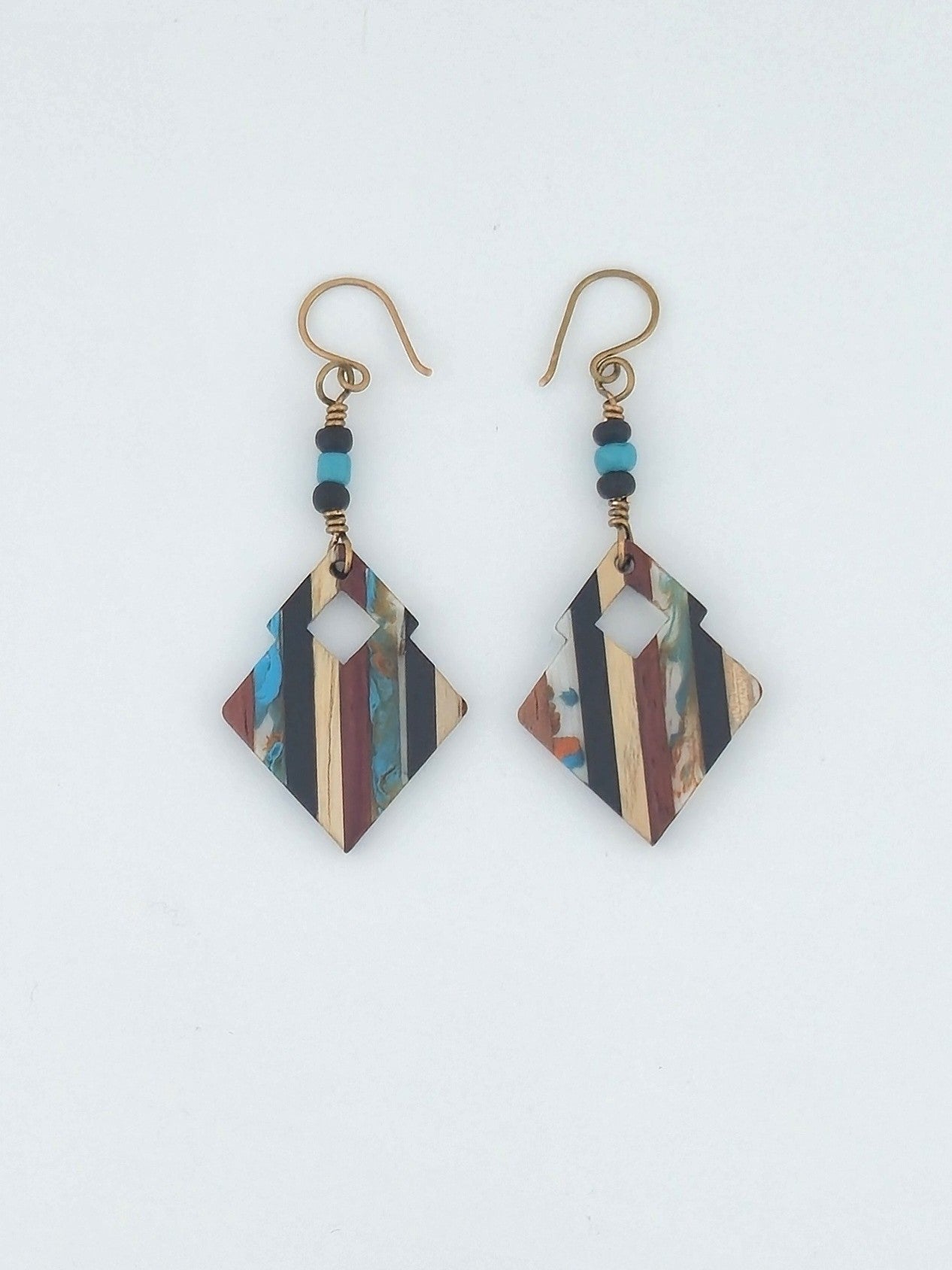 The Horizon Line Dangles